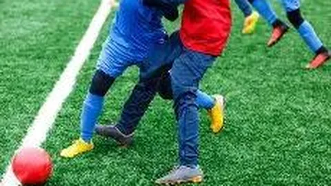 《巅峰对决！国乒新星吴宜泽挑战罗伯逊，英锦赛揭幕战一触即发，预测精彩对决6-4》